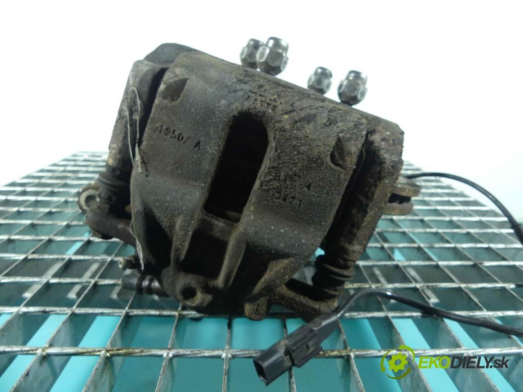 Nissan Micra K13 2010-2017 1.2 16V 80 HP manual 59 kW 1198 cm3 5- brzdič predné ľavý  (Ostatné)