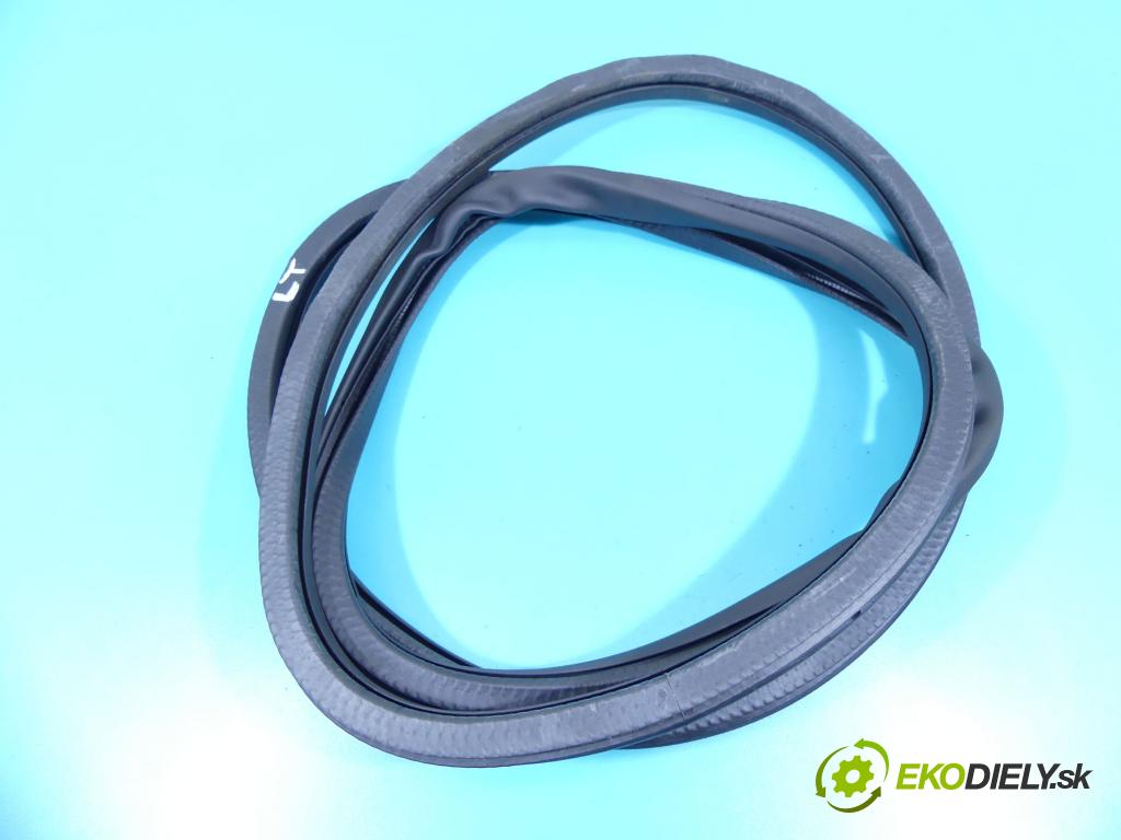 Porsche Panamera I 970 2009-2016 4.8 V8 400KM automatic 294 kW 4806 cm3 5- Těsnění: dveře zadní levé  (Ostatní)