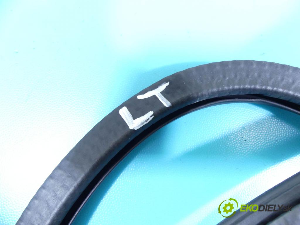 Porsche Panamera I 970 2009-2016 4.8 V8 400KM automatic 294 kW 4806 cm3 5- Těsnění: dveře zadní levé  (Ostatní)