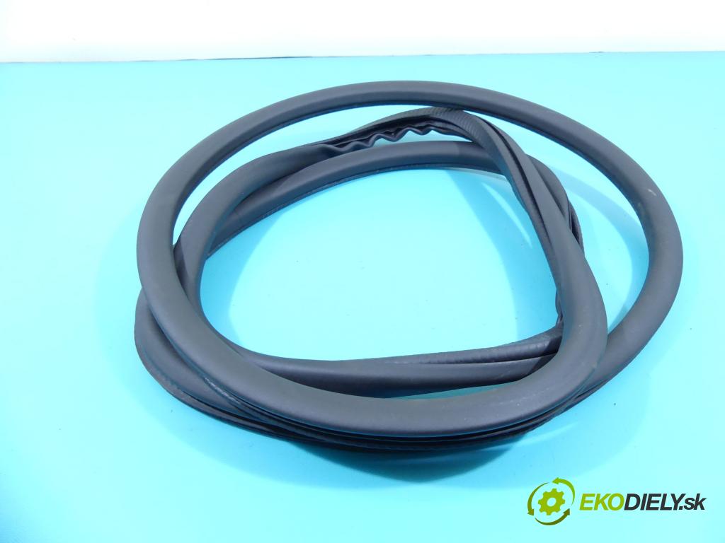 Porsche Panamera I 970 2009-2016 4.8 V8 400KM automatic 294 kW 4806 cm3 5- Těsnění: dveře zadní levé  (Ostatní)