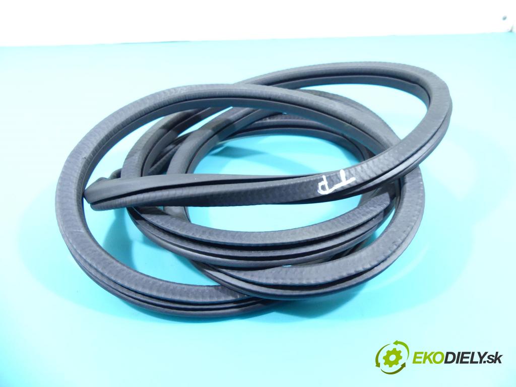 Porsche Panamera I 970 2009-2016 4.8 V8 400KM automatic 294 kW 4806 cm3 5- Těsnění: dveře zadní pravé  (Ostatní)