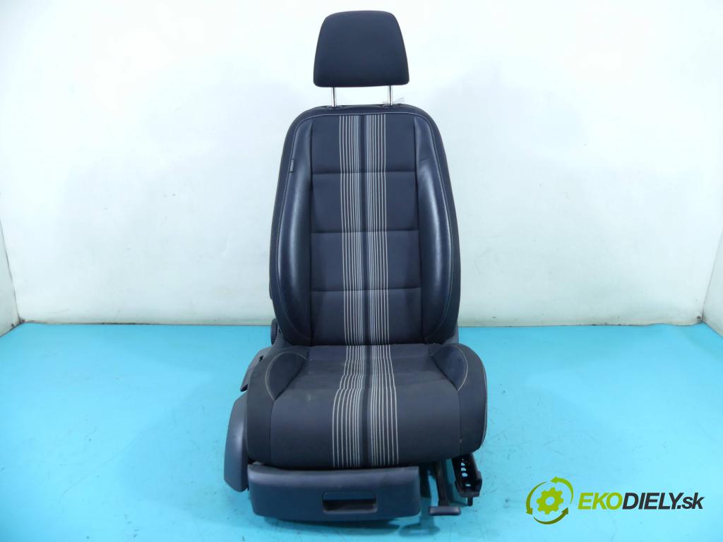 Vw Golf VI 2008-2013 1.6 tdi 105 HP automatic 77 kW 1598 cm3 5- Sedačka pravý  (Sedačky, sedadlá)