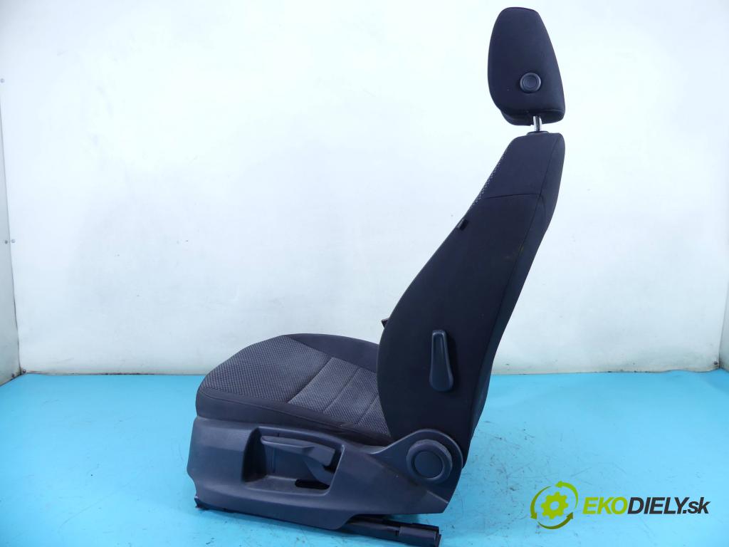 Skoda Octavia III 2013- 1.6 tdi 110 HP manual 81 kW 1598 cm3 5- Sedačka ľavý  (Sedačky, sedadlá)