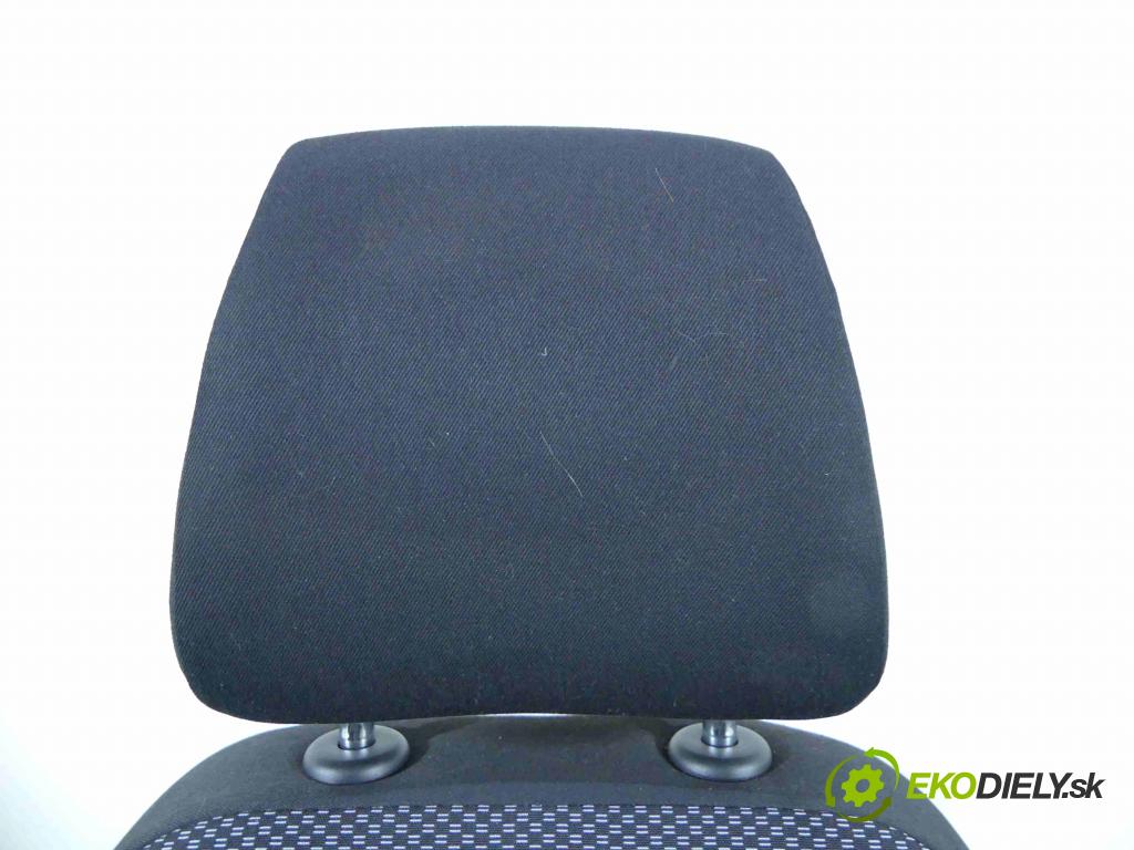 Skoda Octavia III 2013- 1.6 tdi 110 HP manual 81 kW 1598 cm3 5- Sedačka ľavý  (Sedačky, sedadlá)