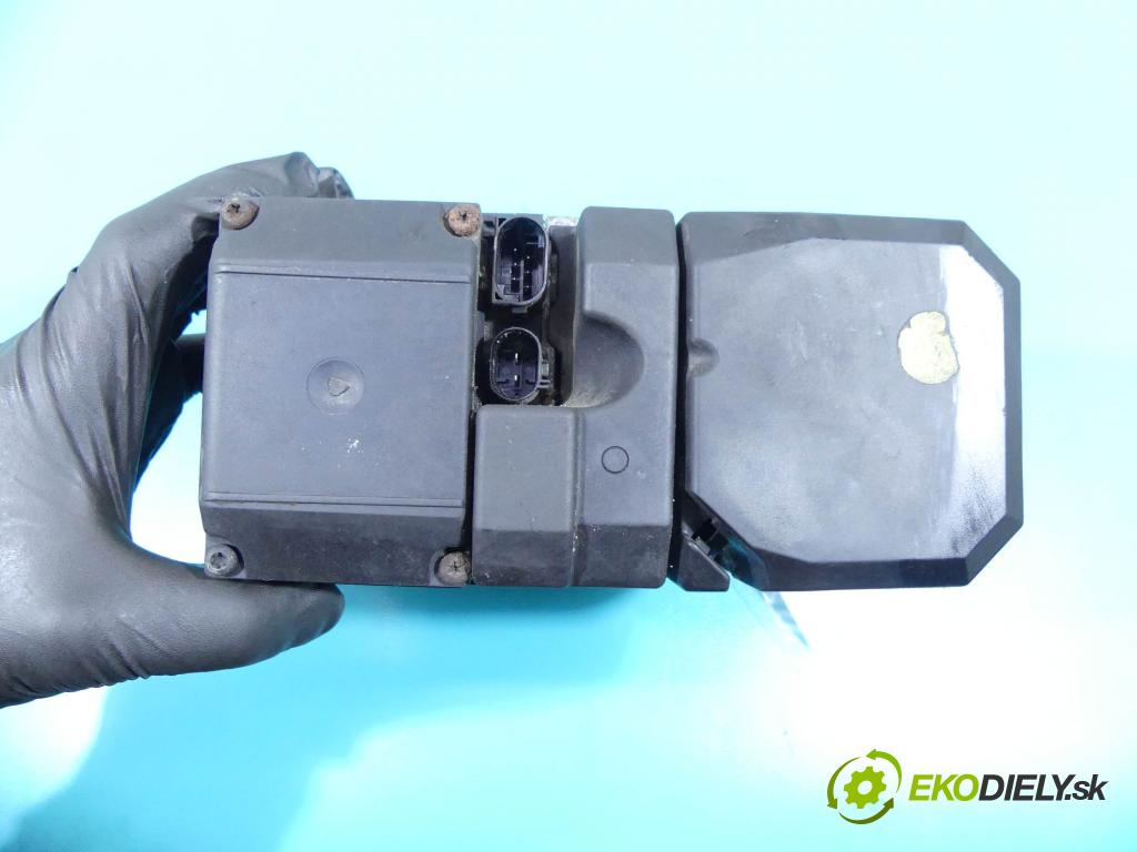 Audi A8 D3 2002-2009 3.0 tdi 232KM automatic 171 kW 2967 cm3 4- Webasto 4E0815069E (Webasto ohřívače)