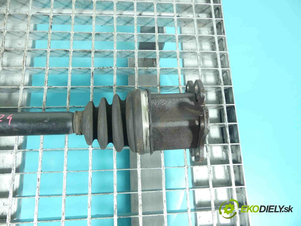 Audi A8 D3 2002-2009 3.0 tdi 232KM automatic 171 kW 2967 cm3 4- poloos pravé 4E0407272 (Poloosy)