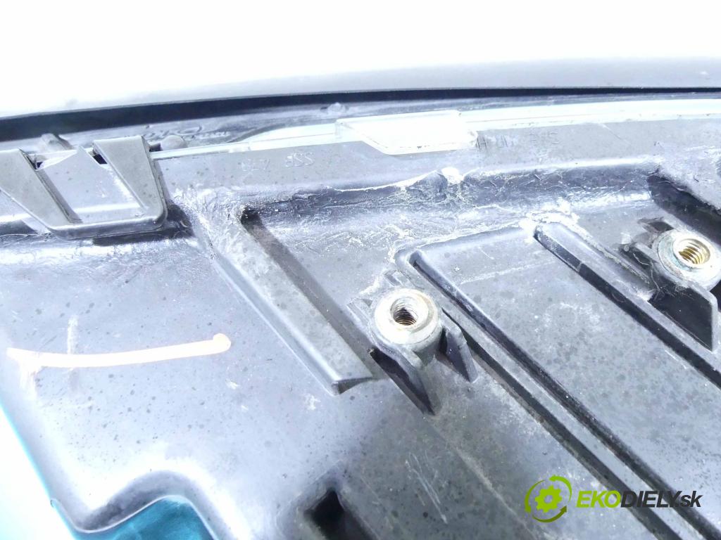 Audi A8 D3 2002-2009 3.0 tdi 232KM automatic 171 kW 2967 cm3 4- Reflektor: pravý  (Pravé)