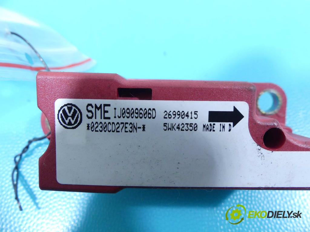 Vw Bora 1.6 8v 101 HP manual 74 kW 1595 cm3 4- snímač šokovat: 1J0909606D (Snímače nárazu)