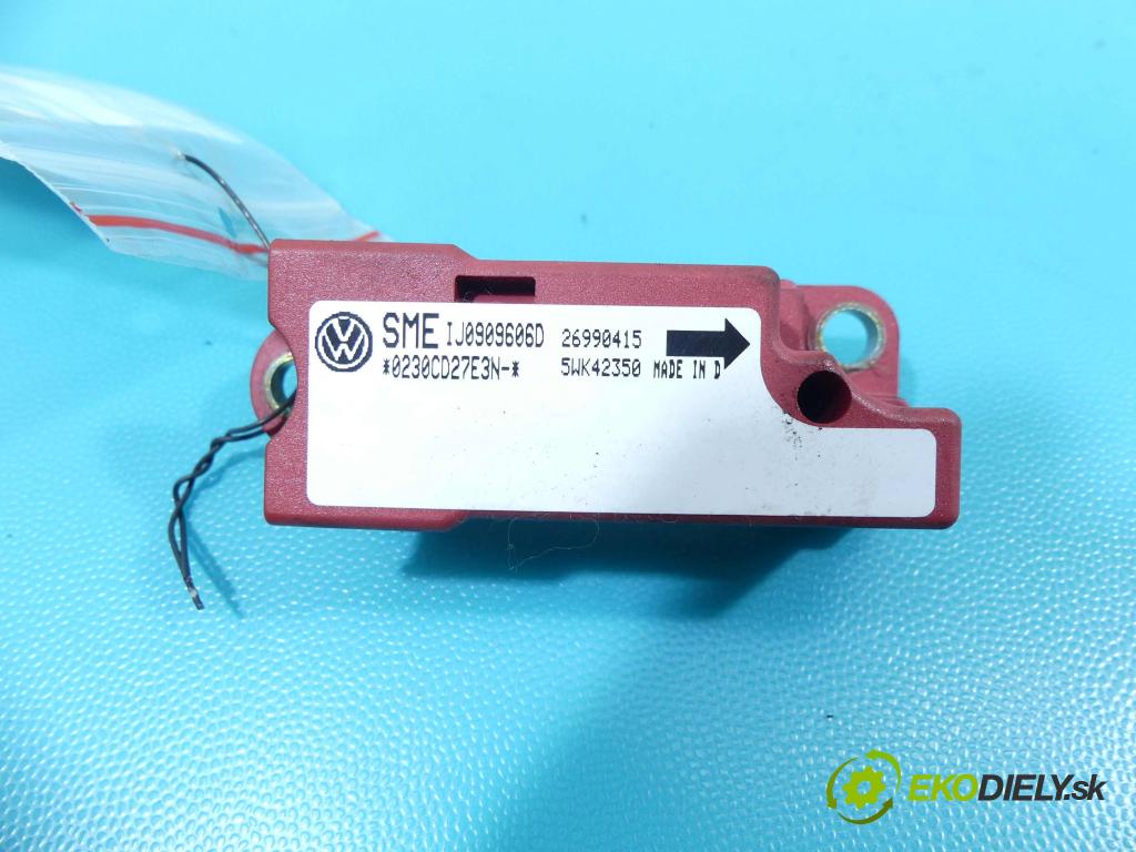 Vw Bora 1.6 8v 101 HP manual 74 kW 1595 cm3 4- snímač šokovat: 1J0909606D (Snímače nárazu)