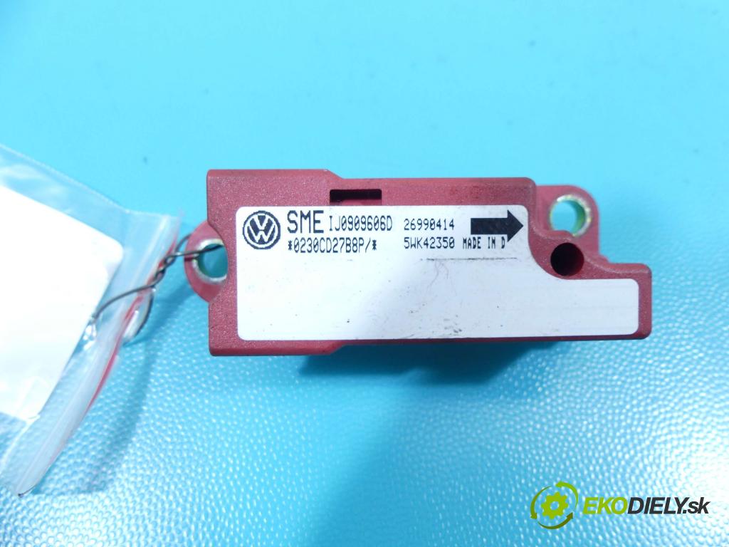 Vw Bora 1.6 8v 101 HP manual 74 kW 1595 cm3 4- snímač šokovat: 1J0909606D (Snímače nárazu)