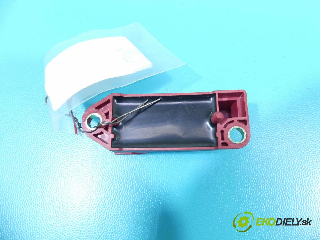 Vw Bora 1.6 8v 101 HP manual 74 kW 1595 cm3 4- snímač šokovat: 1J0909606D (Snímače nárazu)