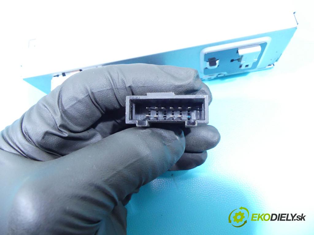 Vw Passat B6 2005-2010 2.0 tdi 140 HP manual 103 kW 1968 cm3 5- Menič: cd 3C0035110 (CD meniče)