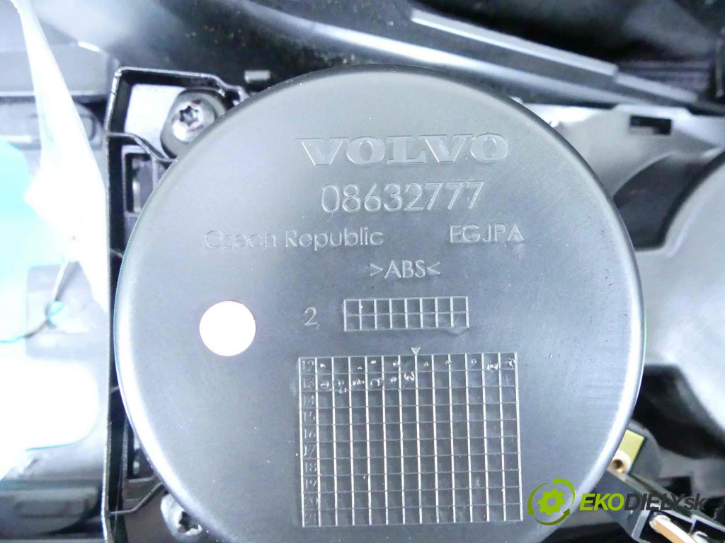 Volvo V40 II 2012-2019 1.6 D2 114 hp manual 84 kW 1560 cm3 5- loketní opěrka 08632777 (Loketní opěrky)