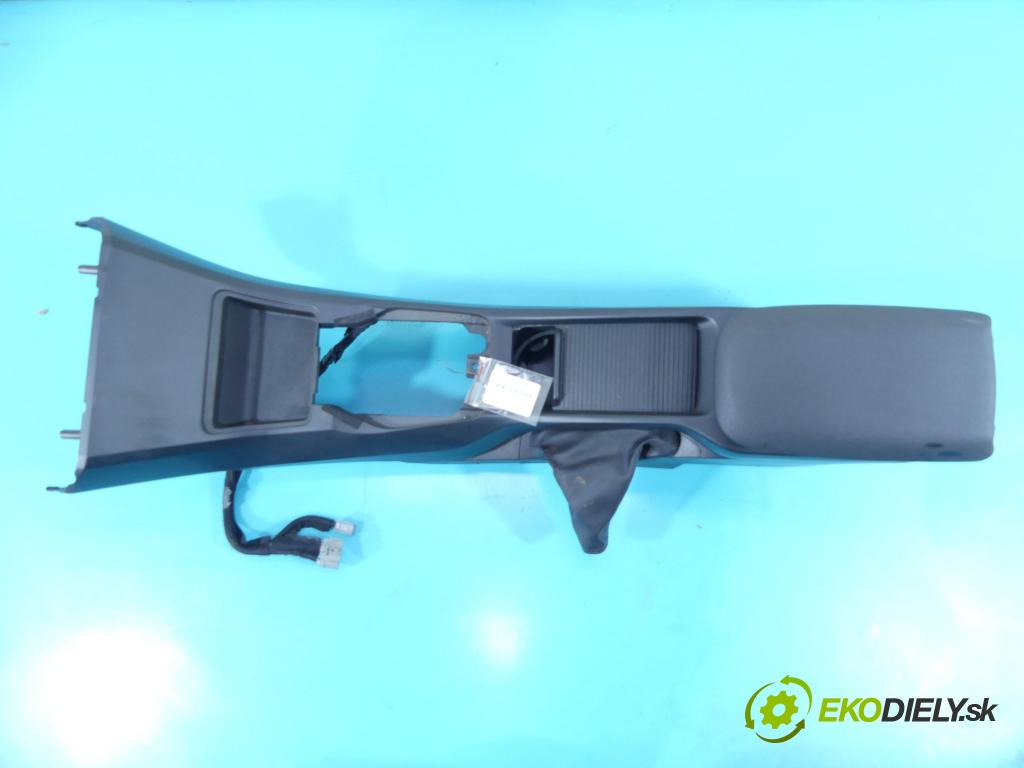 Volvo V40 II 2012-2019 1.6 D2 114 HP manual 84 kW 1560 cm3 5- operadlo 08632777 (Lakťové opierky)