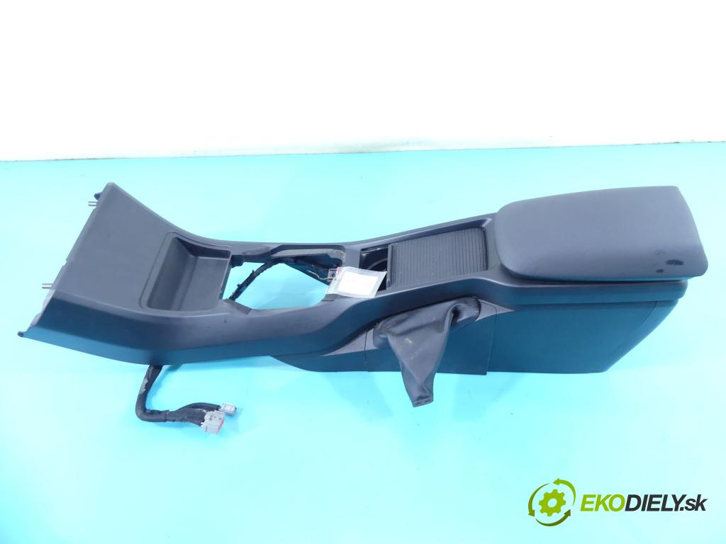 Volvo V40 II 2012-2019 1.6 D2 114 HP manual 84 kW 1560 cm3 5- operadlo 08632777 (Lakťové opierky)