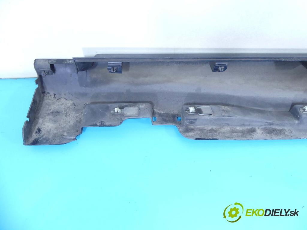 Volvo V40 II 2012-2019 1.6 D2 114 HP manual 84 kW 1560 cm3 5- lišta práh: pravé 31265847 (Lišty prahové)