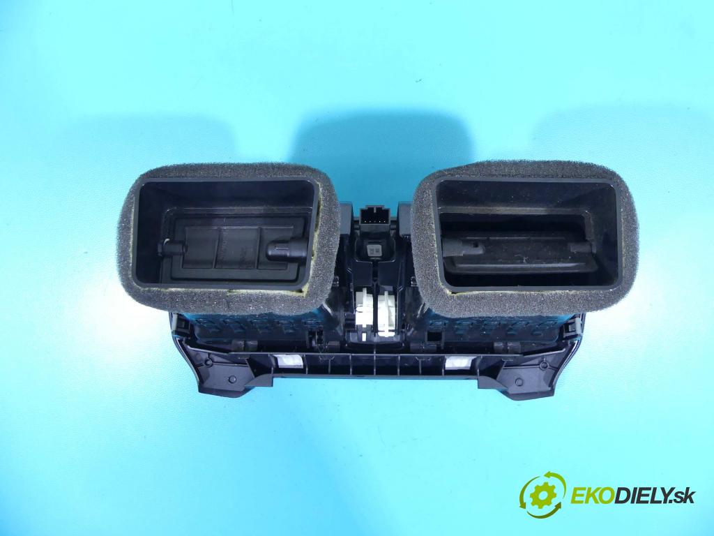 Volvo V40 II 2012-2019 1.6 D2 114 HP manual 84 kW 1560 cm3 5- Mřížka: kúrenia stredová 1284618 (Mriežky kúrenia (fukáre))