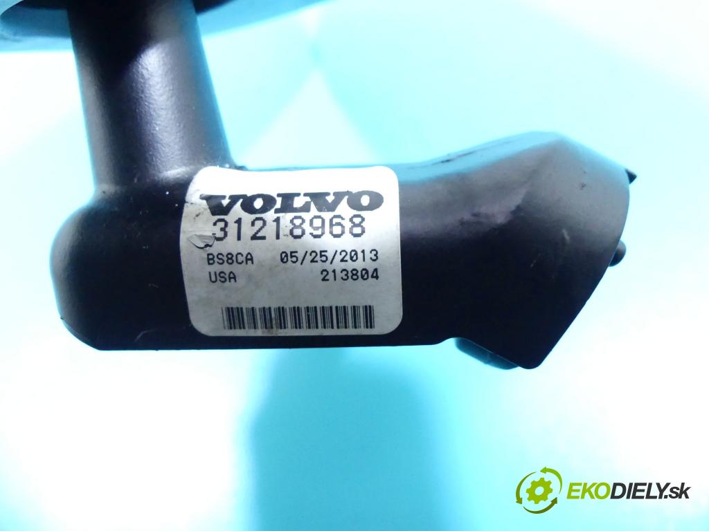 Volvo V40 II 2012-2019 1.6 D2 114 hp manual 84 kW 1560 cm3 5- zpětné zrcátko vnitřní 31218968 (Světla vnitřní)