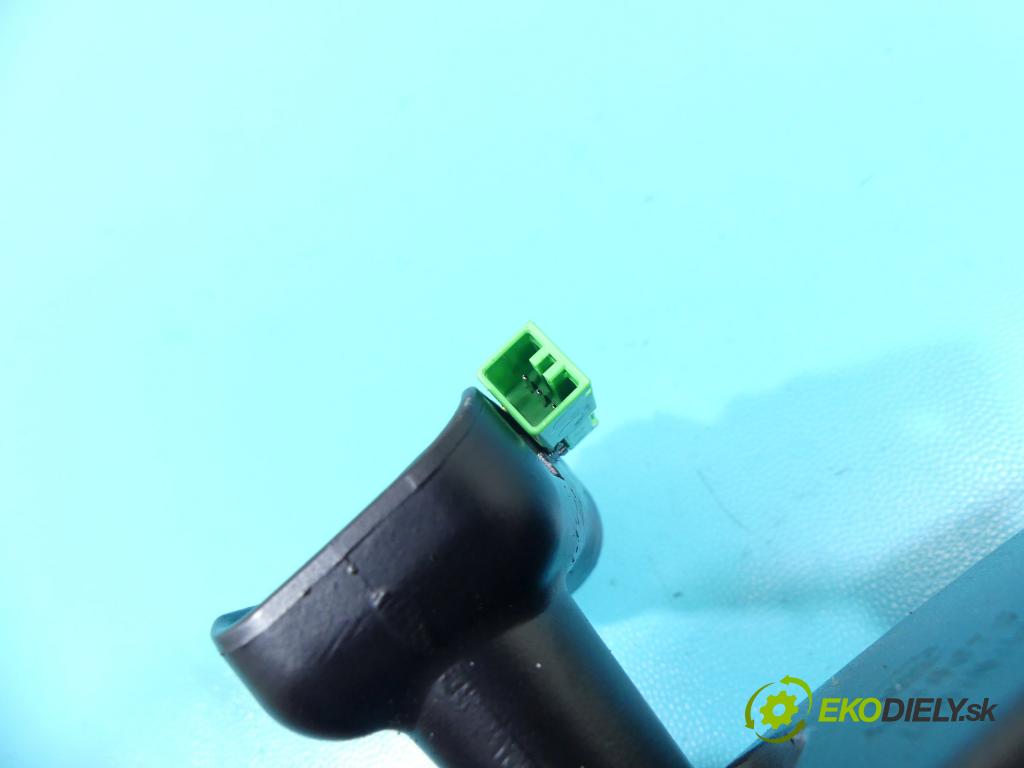 Volvo V40 II 2012-2019 1.6 D2 114 hp manual 84 kW 1560 cm3 5- zpětné zrcátko vnitřní 31218968 (Světla vnitřní)