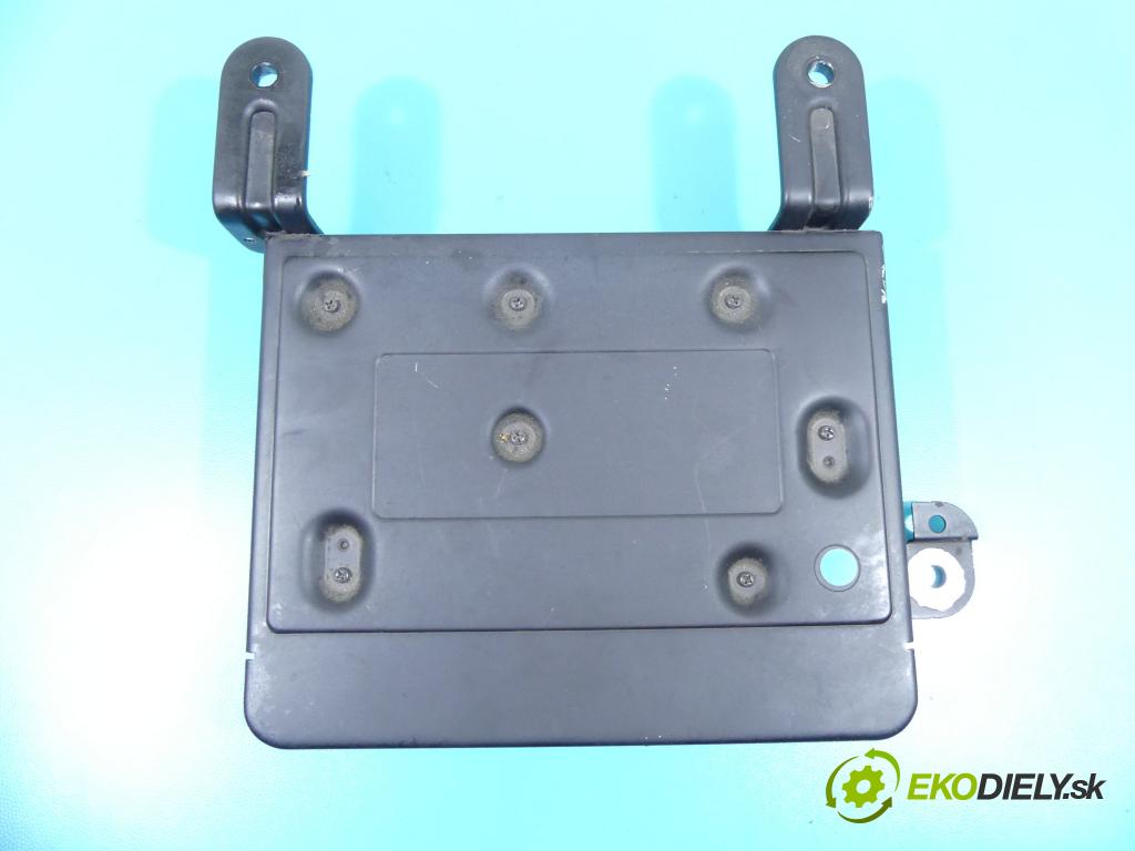 Volvo V40 II 2012-2019 1.6 D2 114 HP manual 84 kW 1560 cm3 5- Zesilovač: 31384316AA (Zosilňovače)