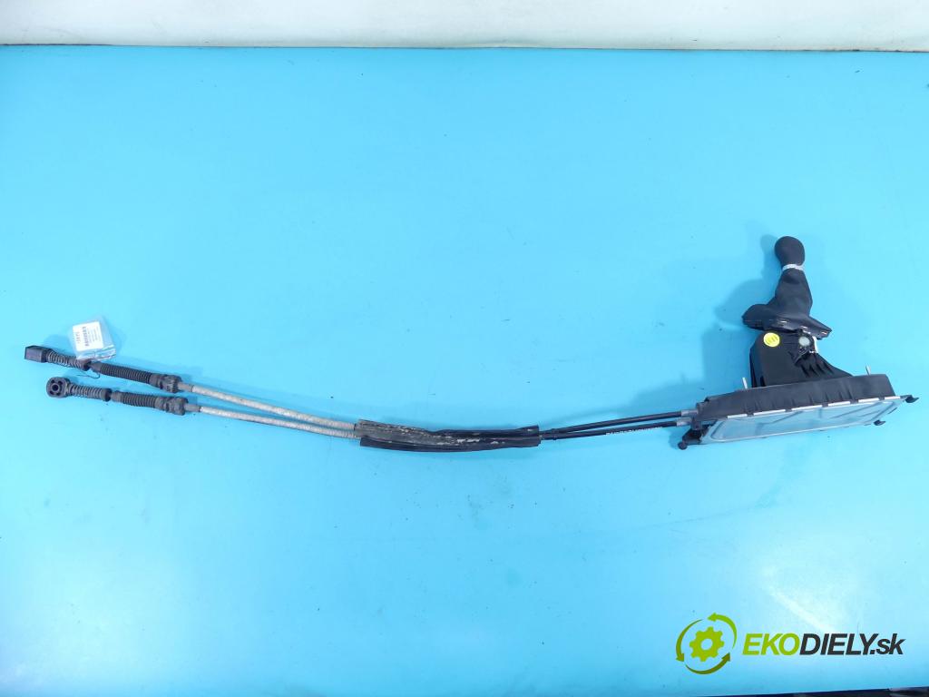 Skoda Octavia III 2013- 1.6 tdi 110 HP manual 81 kW 1598 cm3 5- Páka: Změny: stupeň,rýchlosť 5Q0711061E (Rýchlostné páky / kulisy)