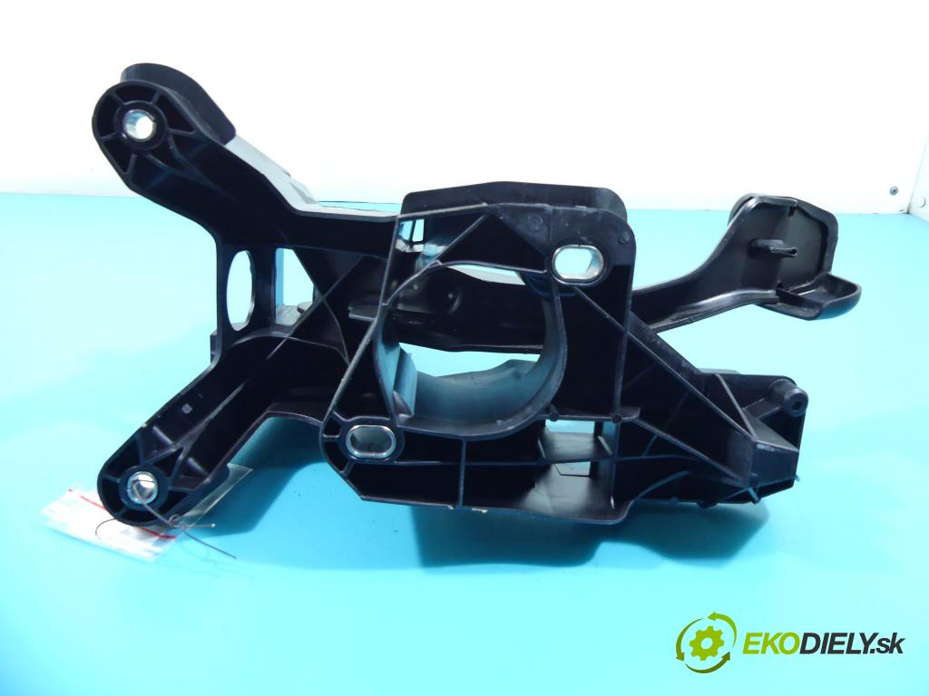 Skoda Octavia III 2013- 1.6 tdi 110 HP manual 81 kW 1598 cm3 5- pedále 5Q1721058CS (Pedále)