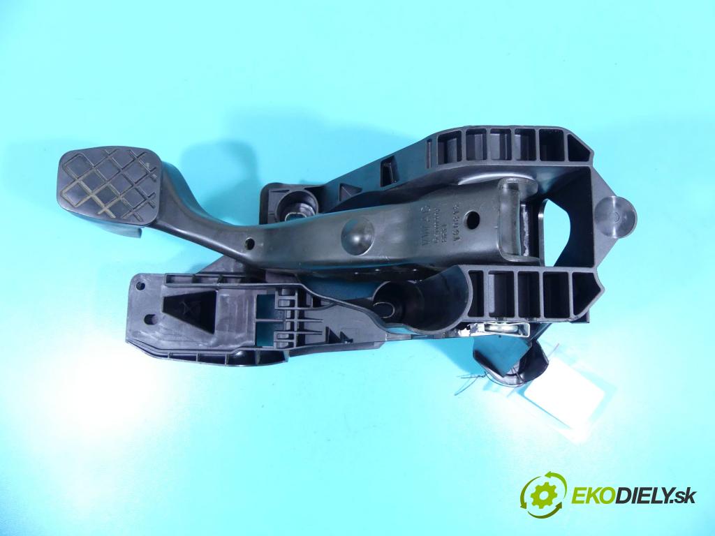 Skoda Octavia III 2013- 1.6 tdi 110 HP manual 81 kW 1598 cm3 5- pedále 5Q1721058CS (Pedále)