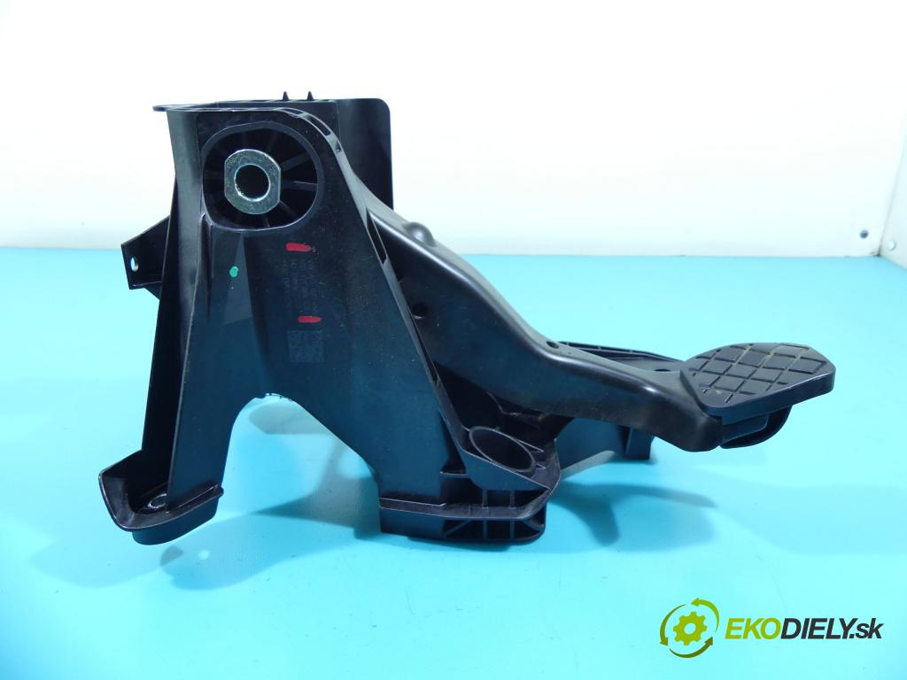 Skoda Octavia III 2013- 1.6 tdi 110 HP manual 81 kW 1598 cm3 5- pedále 5Q1721058CS (Pedále)