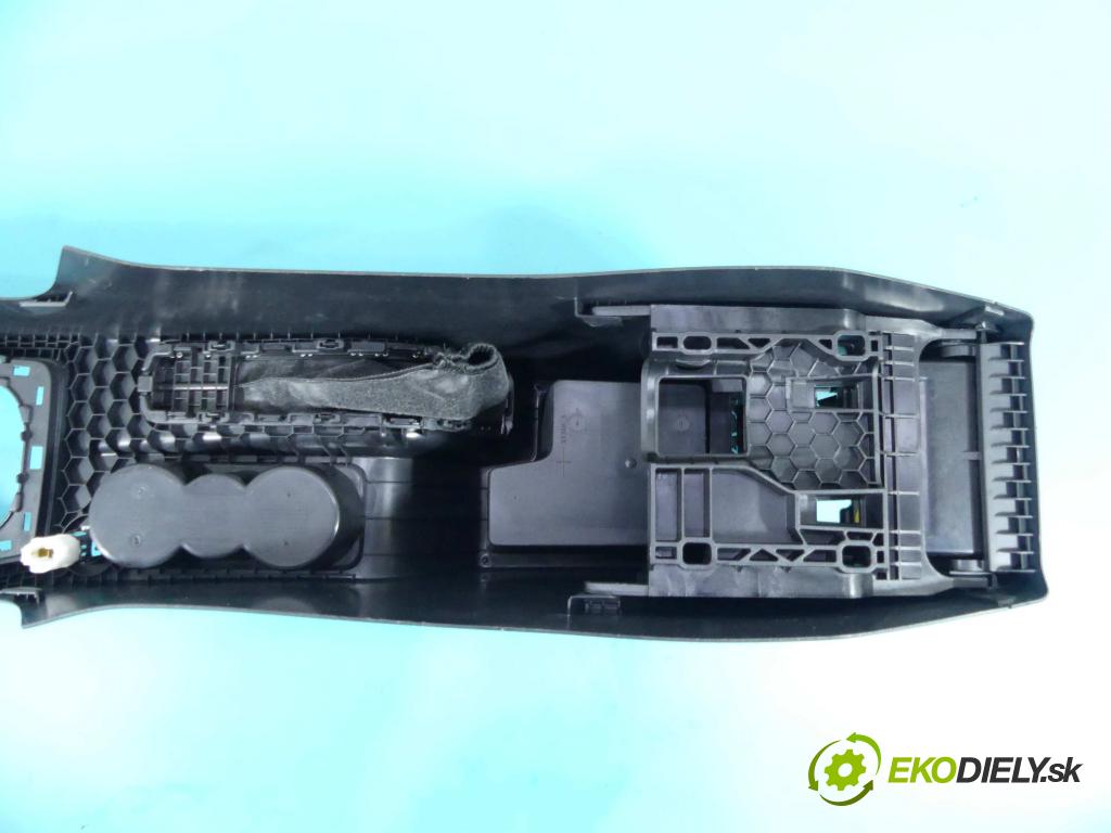 Skoda Octavia III 2013- 1.6 tdi 110 HP manual 81 kW 1598 cm3 5- operadlo 5E1863241C (Lakťové opierky)