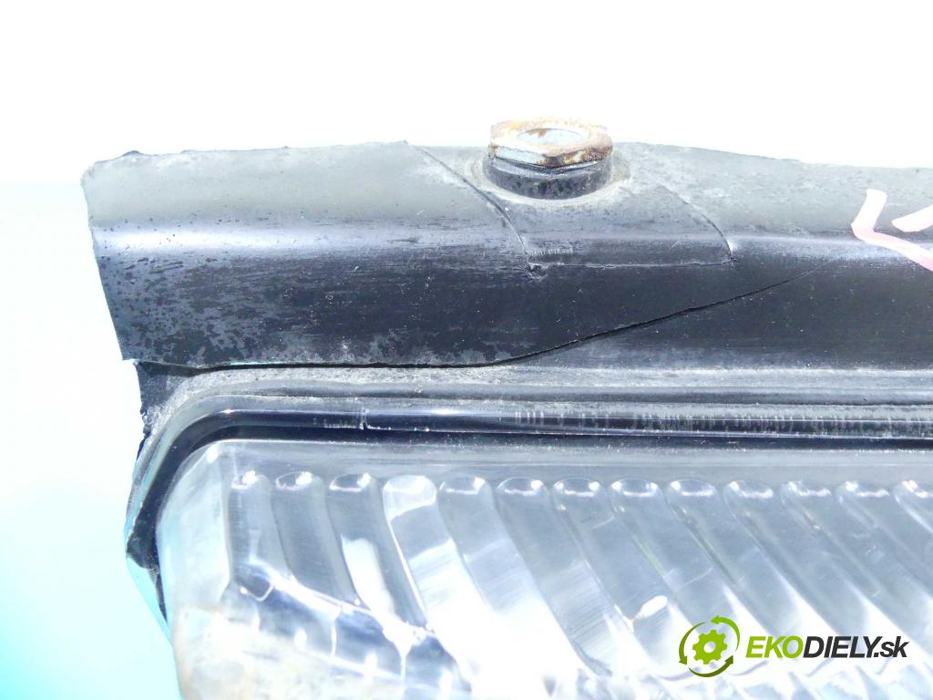 Vw Passat B5 1995-2005 1.9 tdi 110 HP manual 81 kW 1896 cm3 5- Reflektor: pravý  (Pravé)