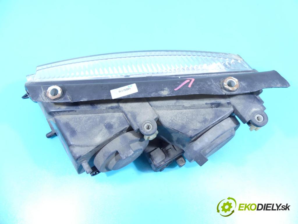 Vw Passat B5 1995-2005 1.9 tdi 110 HP manual 81 kW 1896 cm3 5- Reflektor: pravý  (Pravé)