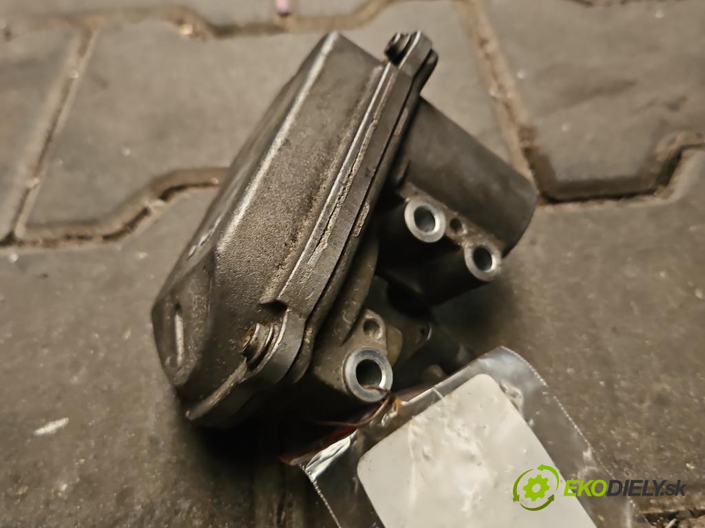 Audi A8 D3 2002-2009 3.0 tdi 232KM automatic 171 kW 2967 cm3 4- Ovladač: klapky: kolektora: 059129086 (Ostatní)