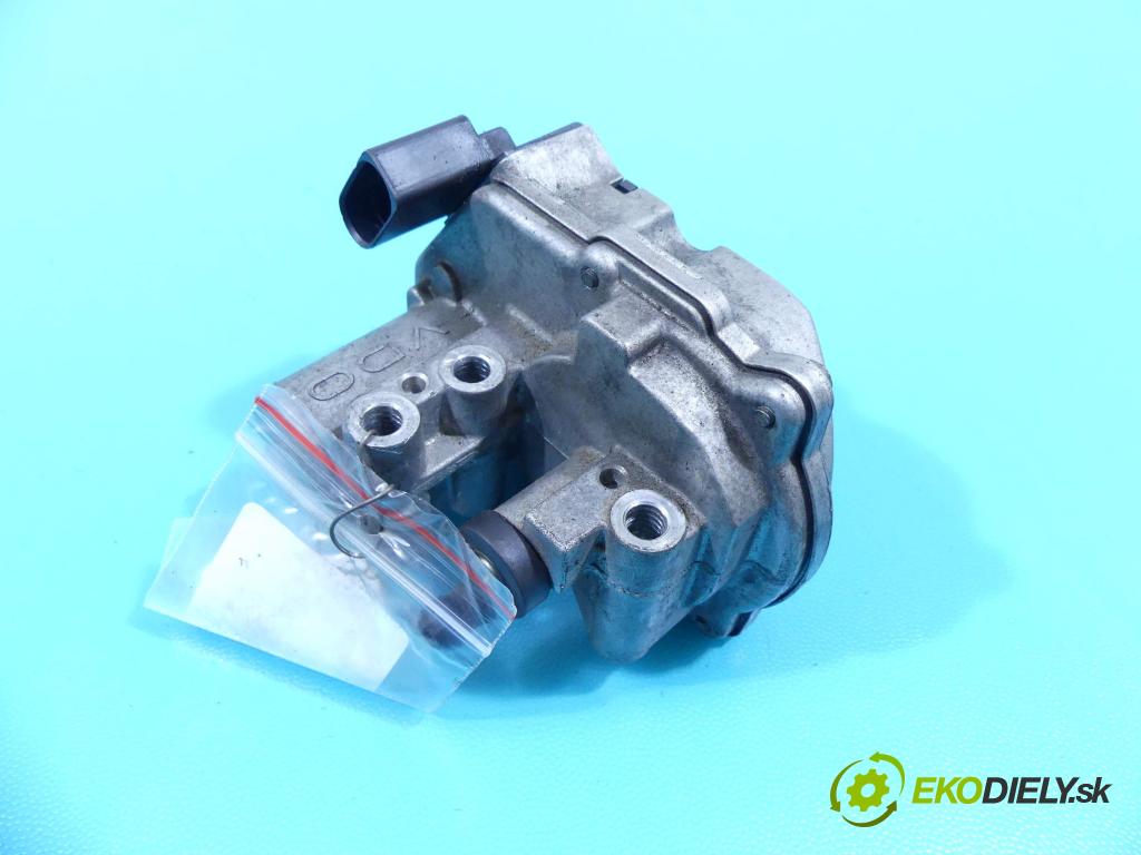 Audi A8 D3 2002-2009 3.0 tdi 232KM automatic 171 kW 2967 cm3 4- Ovladač: klapky: kolektora: A2C533085 (Ostatní)