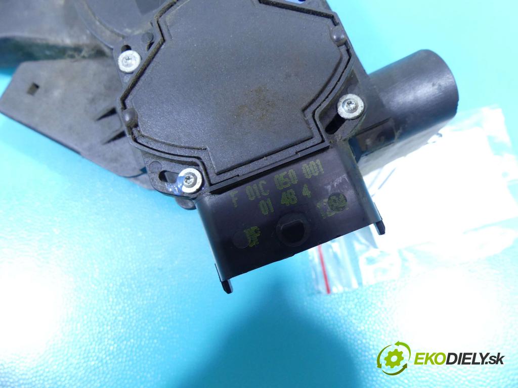 Opel Zafira A 1999-2005 2.0 dti 101 HP manual 74 kW 1995 cm3 5- pedále 0281002298 (Pedále)