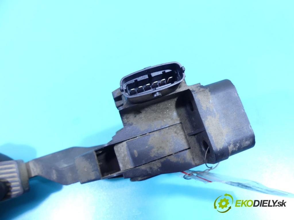 Opel Zafira A 1999-2005 2.0 dti 101 HP manual 74 kW 1995 cm3 5- pedále 0281002298 (Pedále)