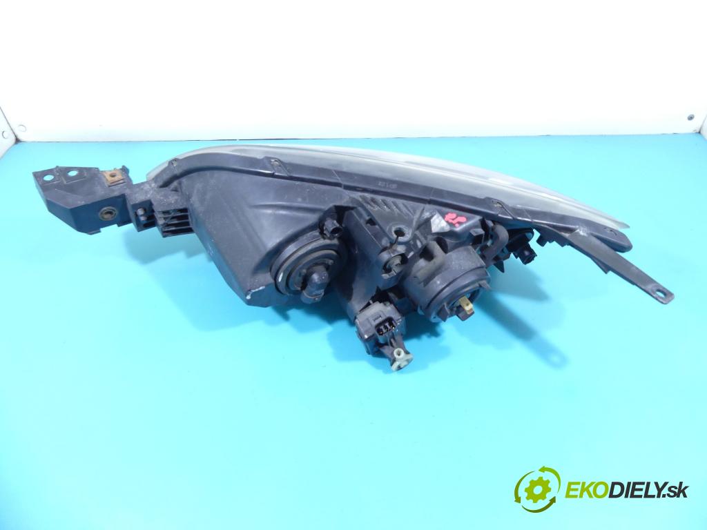 Mazda 3 I BK 2003-2009 1.6 citd 109 HP manual 80 kW 1560 cm3 5- Reflektor: pravý  (Pravé)