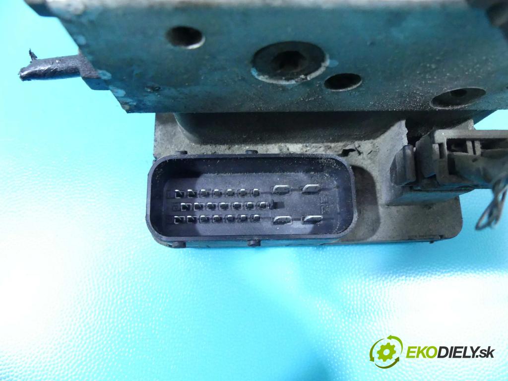 Vw Bora 2.0 8v 116 HP manual 85 kW 1984 cm3 4- čerpadlo abs 1J0907379Q (Pumpy ABS)