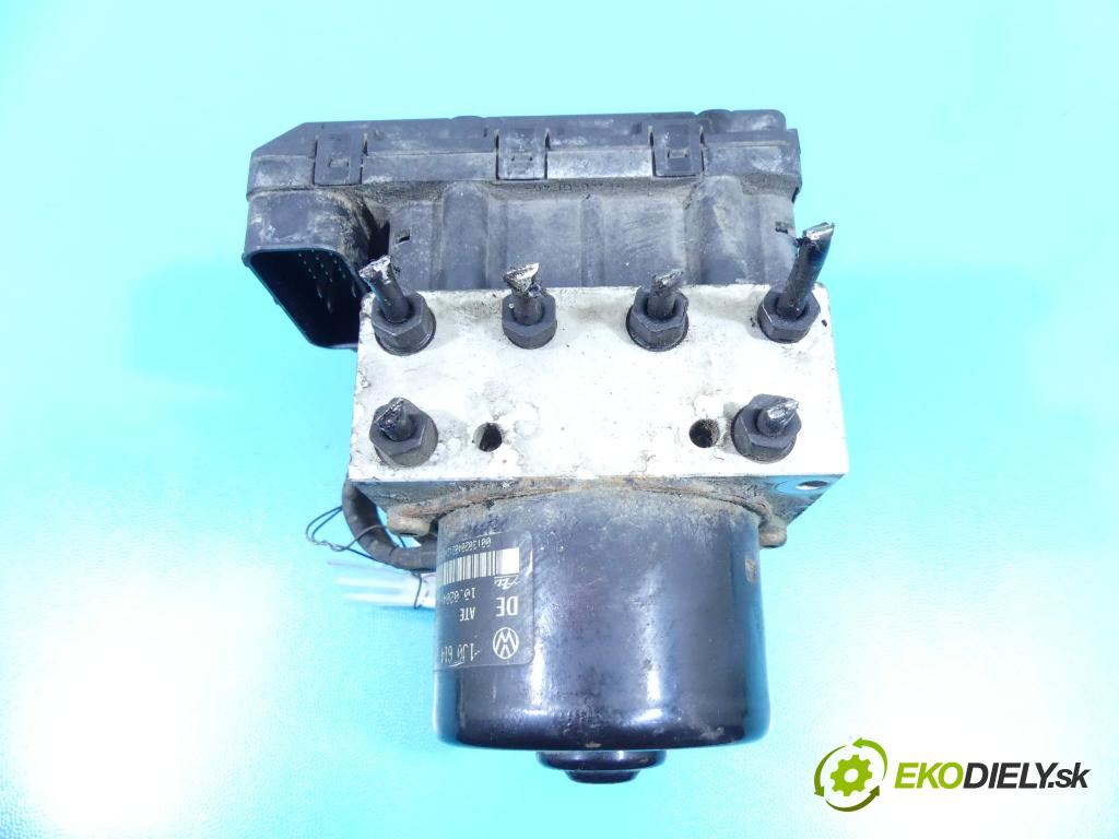 Vw Bora 2.0 8v 116 HP manual 85 kW 1984 cm3 4- čerpadlo abs 1J0907379Q (Pumpy ABS)