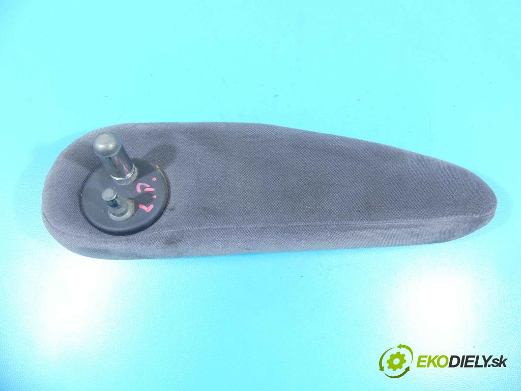 Peugeot 307 1.4 16v 88 HP manual 65 kW 1360 cm3 5- operadlo  (Lakťové opierky)