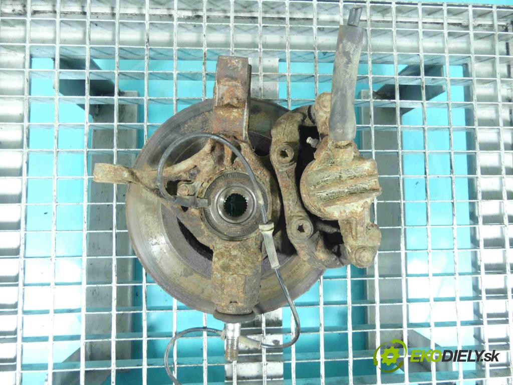 Peugeot 307 1.4 16v 88 HP manual 65 kW 1360 cm3 5- náboj ľavé  (Náboje)