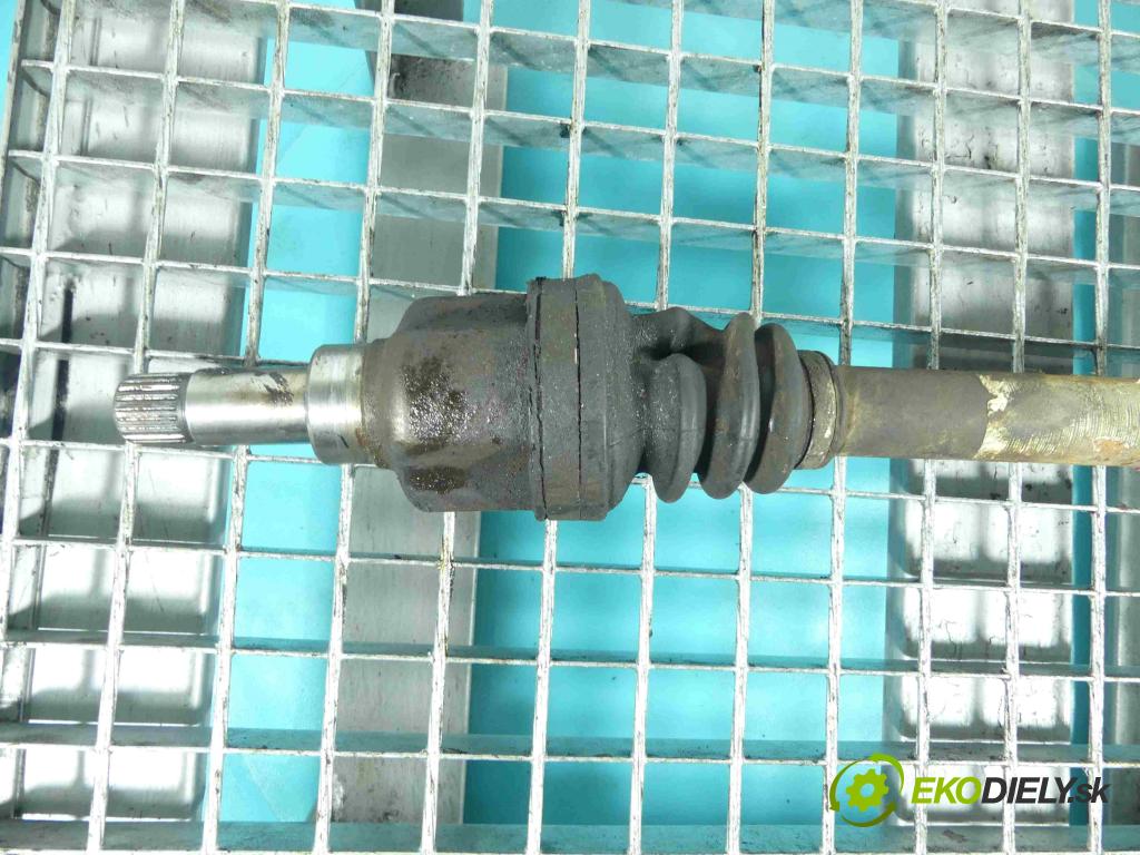 Peugeot 206 1.4 75 HP manual 55 kW 1360 cm3 5- poloos ľavé  (Poloosy)