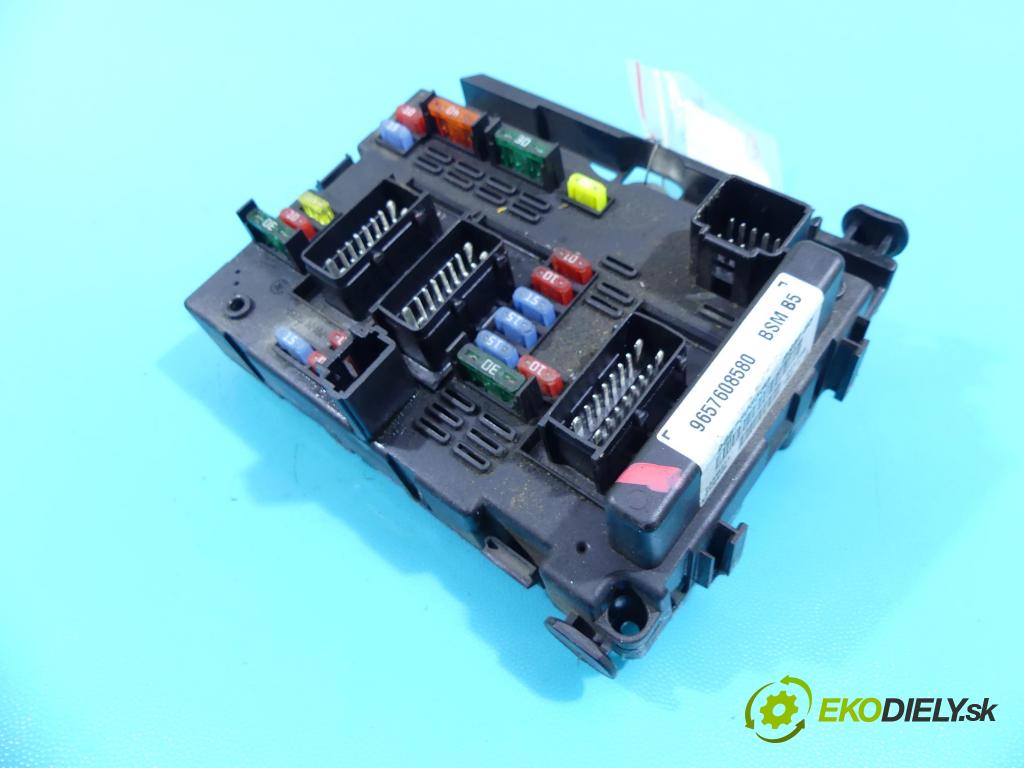 Peugeot 206 1.4 75 HP manual 55 kW 1360 cm3 5- modul riadiaca jednotka 9657608580 (Ostatné)