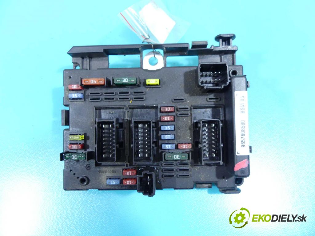 Peugeot 206 1.4 75 HP manual 55 kW 1360 cm3 5- modul riadiaca jednotka 9657608580 (Ostatné)