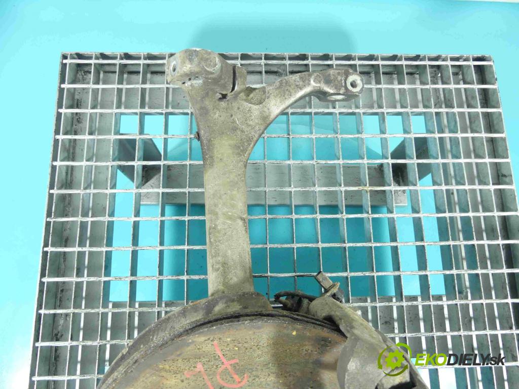 Audi A8 D3 2002-2009 3.0 tdi 232KM automatic 171 kW 2967 cm3 4- náboj ľavé  (Náboje)