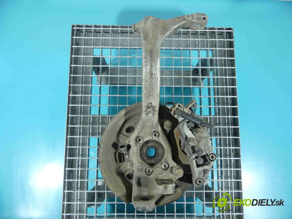 Audi A8 D3 2002-2009 3.0 tdi 232KM automatic 171 kW 2967 cm3 4- náboj pravé  (Náboje)