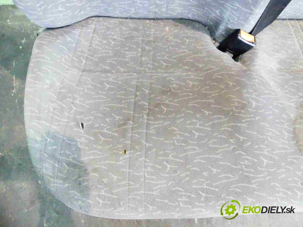 Ford Transit 2000-2006 2.0 tddi 85 HP manual 62,5 kW 1998 cm3 5- Sedačka pravý  (Sedačky, sedadlá)