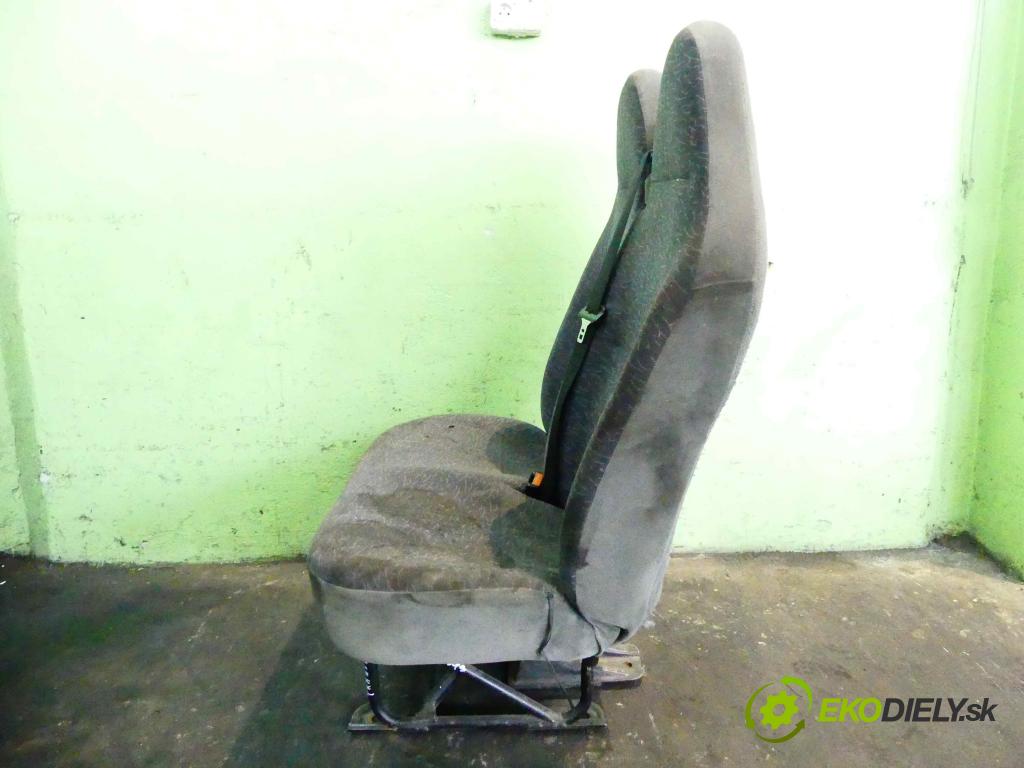 Ford Transit 2000-2006 2.0 tddi 85 HP manual 62,5 kW 1998 cm3 5- Sedačka pravý  (Sedačky, sedadlá)
