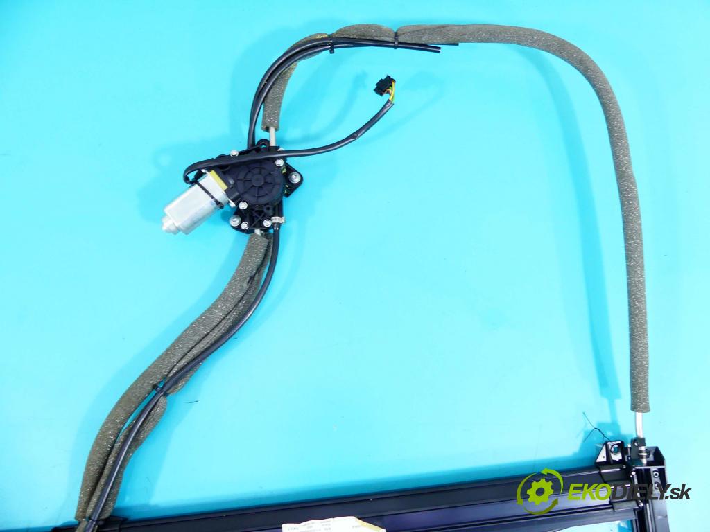 Mercedes S W221 2005-2013 3.0 cdi 235 HP automatic 173 kW 2987 cm3 4- roleta A2218100420 (Rolety kufra)