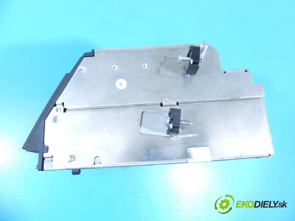 Mercedes S W221 2005-2013 3.0 cdi 235 HP automatic 173 kW 2987 cm3 4- Menič: cd A2218709287 (CD meniče)