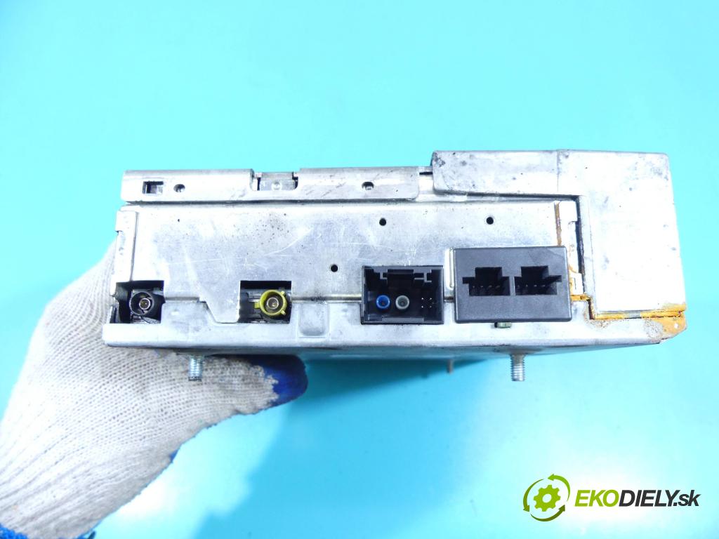 Mercedes S W221 2005-2013 3.0 cdi 235 HP automatic 173 kW 2987 cm3 4- Zesilovač: A2218701789 (Zosilňovače)